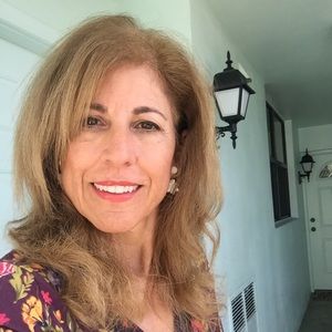 Meet your Posher, Jeannine